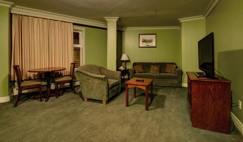 Hotel Arctic Iqaluit エクステリア 写真